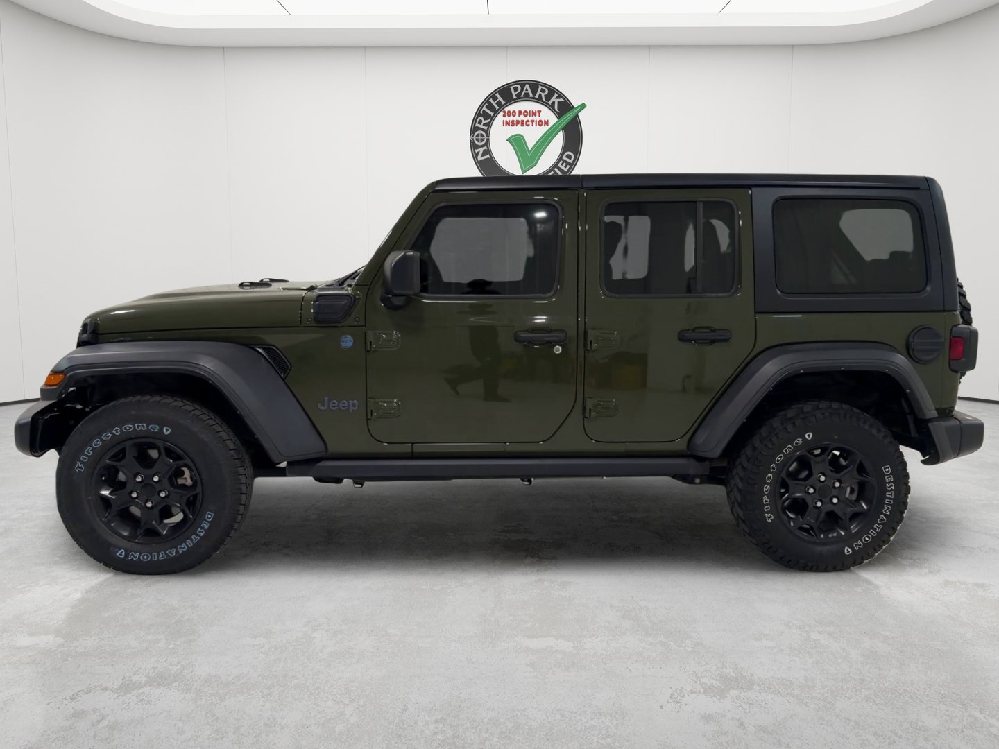 Used 2023 Jeep Wrangler Unlimited w/ Cold Weather Group AWD/4WD image 8