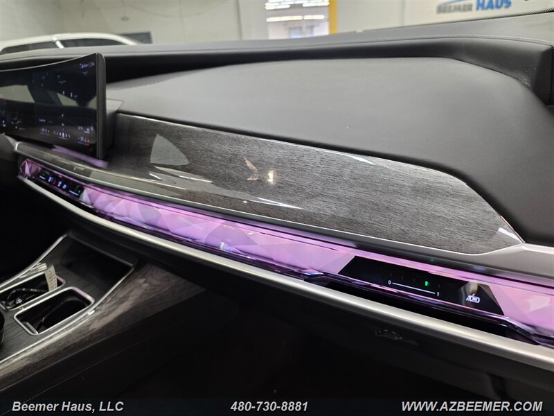 Used 2024 BMW 760i xDrive w/ Executive Package AWD/4WD image 35