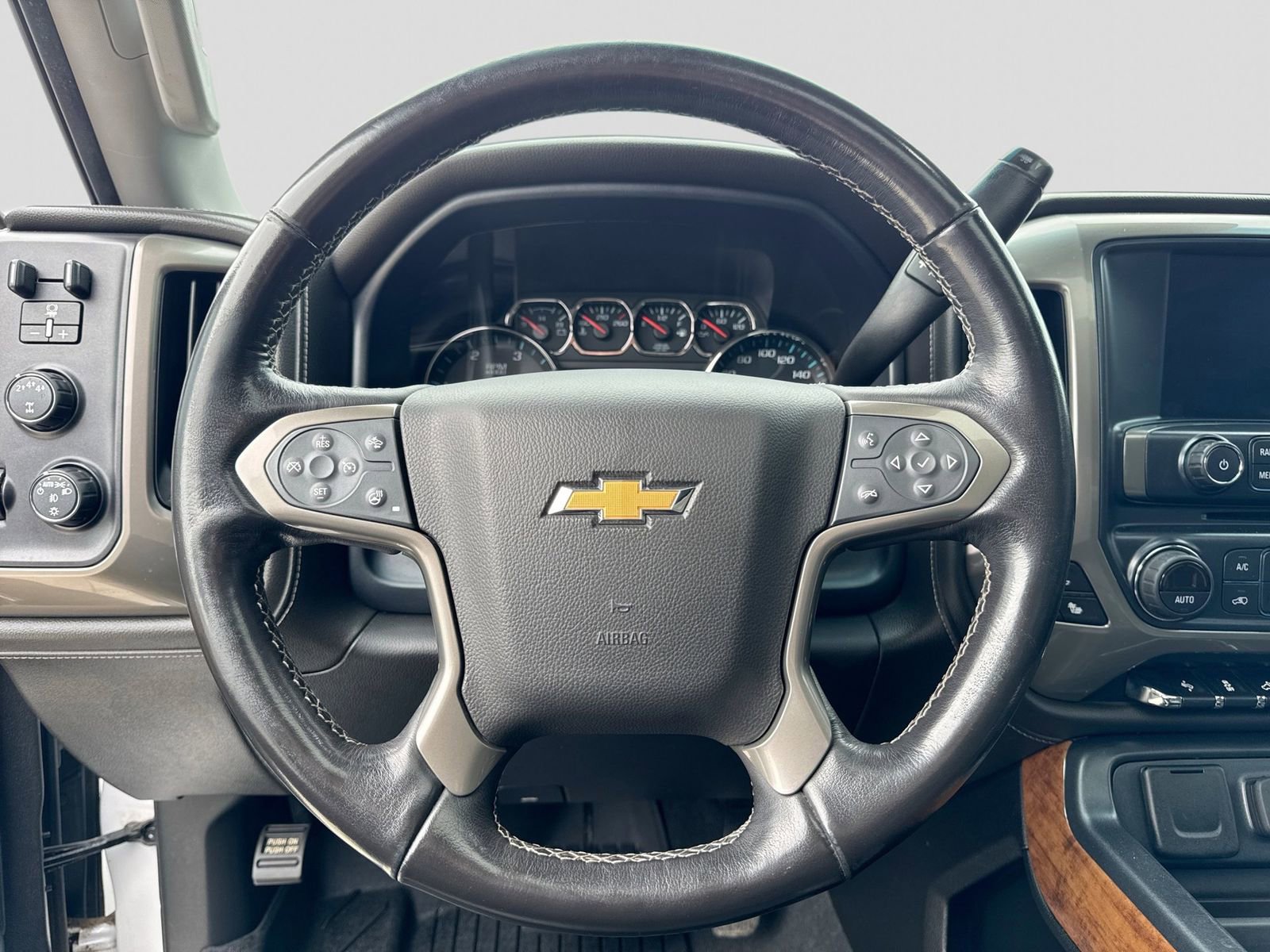 Used 2019 Chevrolet Silverado 2500 High Country image 23