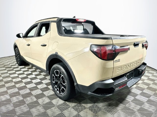 Used 2022 Hyundai Santa Cruz SEL w/ Activity Package FWD image 5