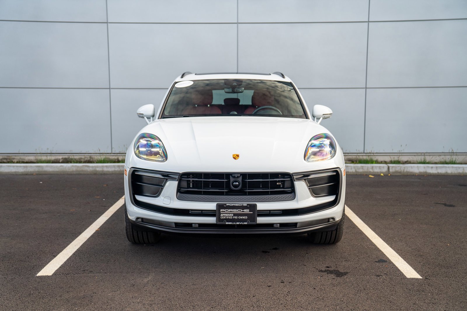 Used 2025 Porsche Macan image 6