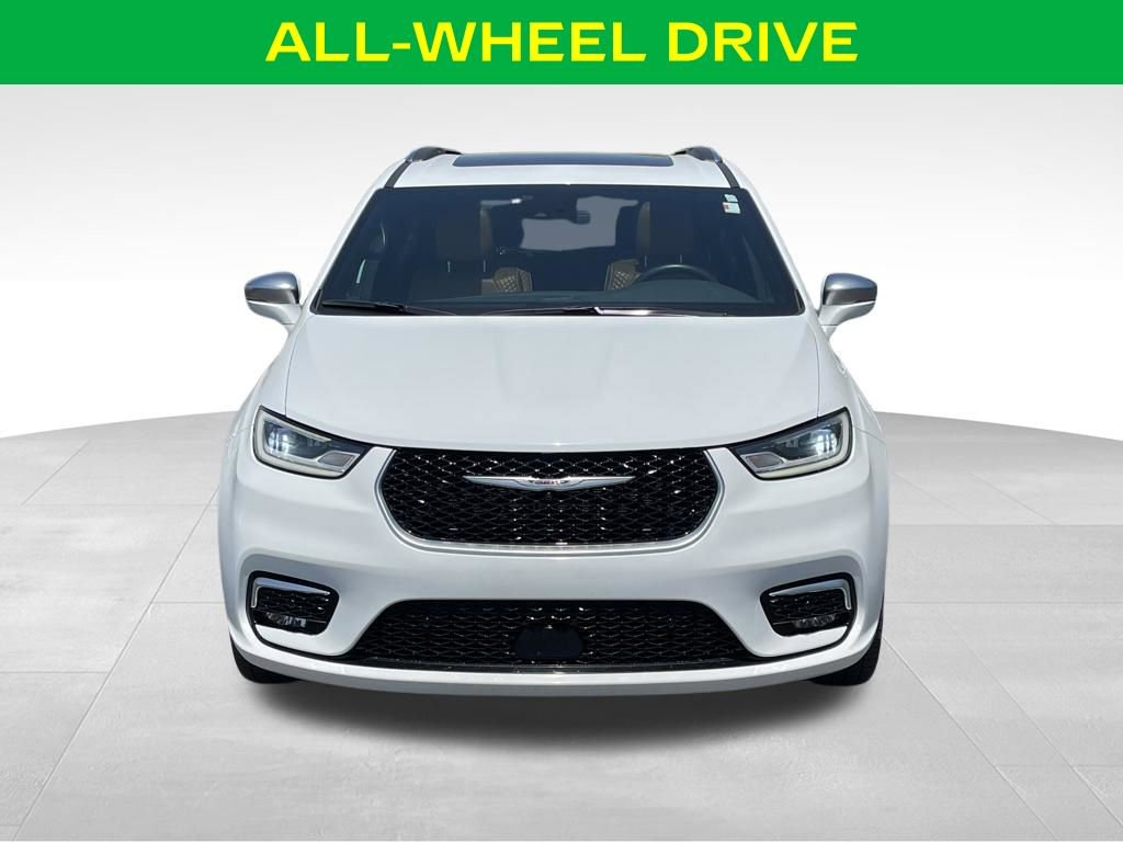 Used 2021 Chrysler Pacifica Pinnacle AWD/4WD image 3