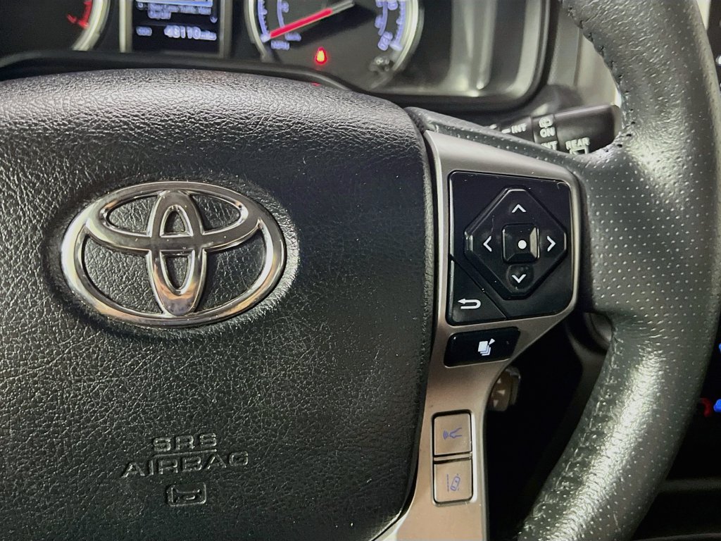 Used 2022 Toyota 4Runner Limited AWD/4WD image 17