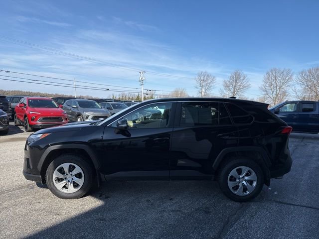 Used 2023 Toyota RAV4 LE image 4