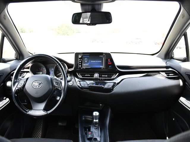 Used 2018 Toyota C-HR XLE FWD image 21