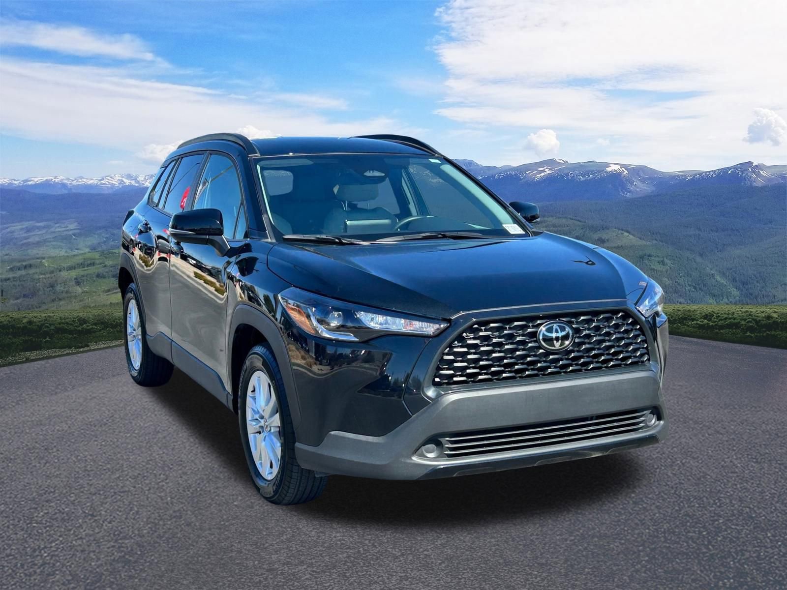 Certified 2025 Toyota Corolla Cross LE image 7