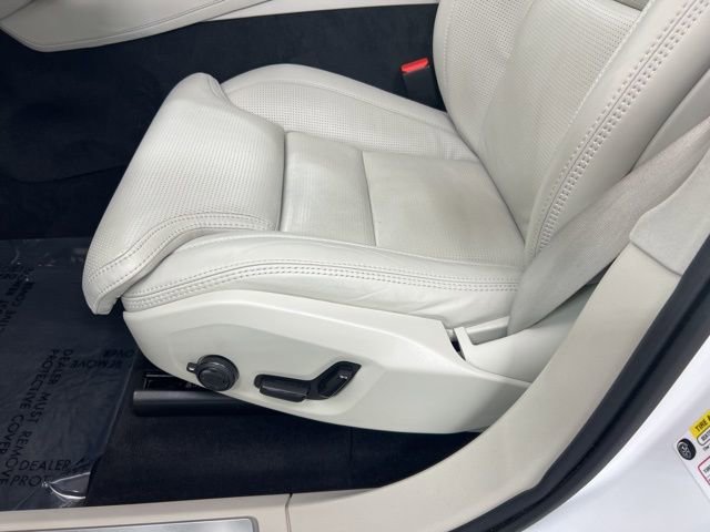 Used 2023 Volvo XC90 T8 Ultimate w/ Protection Package Premier image 14