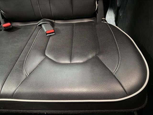 Used 2025 Chrysler Pacifica Limited image 22