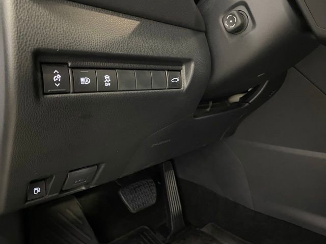 Certified 2024 Toyota Venza Nightshade image 16