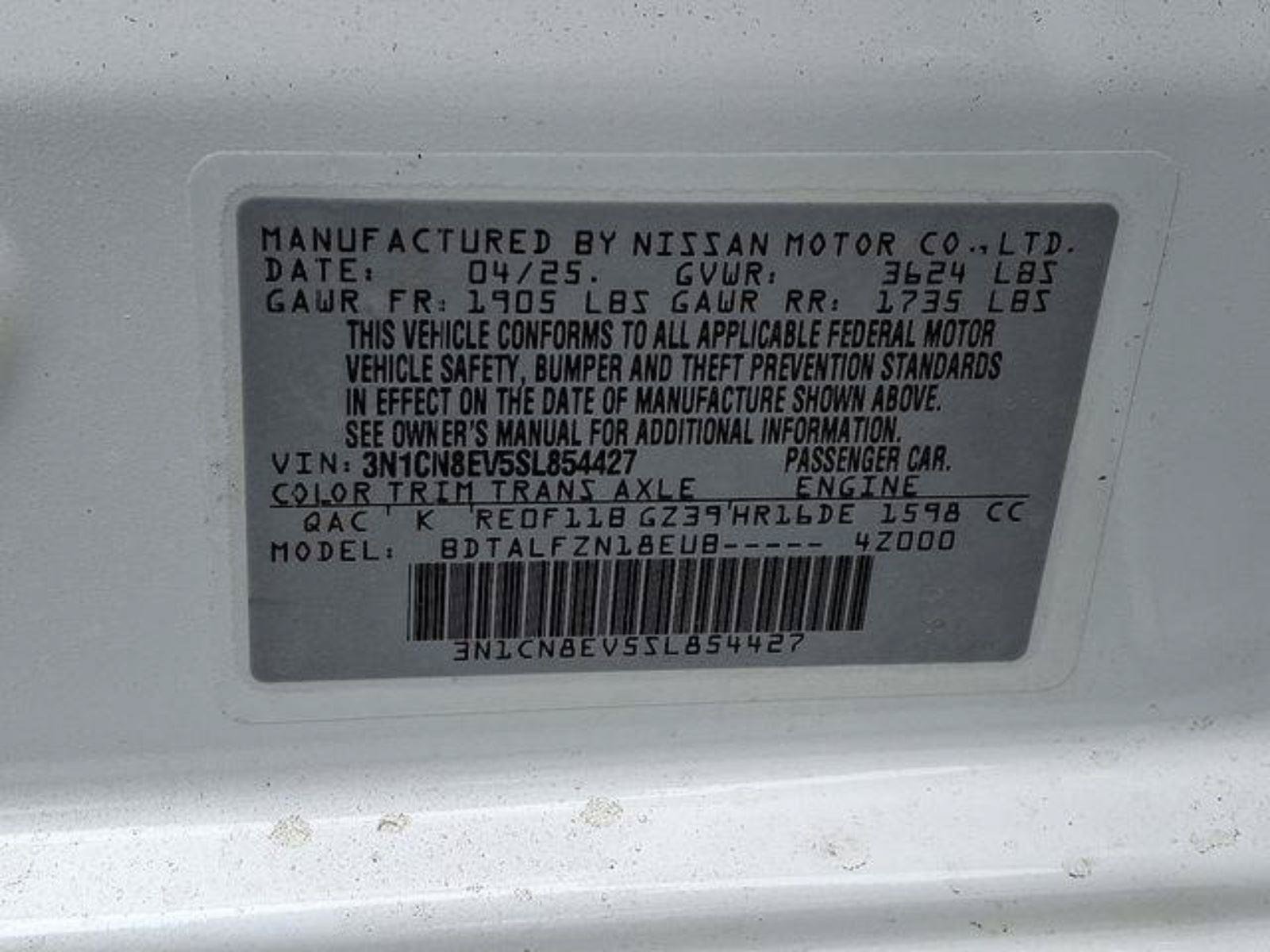 New 2025 Nissan Versa SV w/ Trunk Package FWD image 17