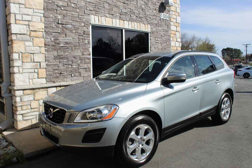 Used 2013 Volvo XC60 3.2 Premier image 1