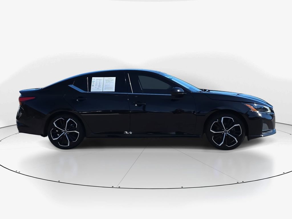 Used 2023 Nissan Altima 2.5 SR image 4