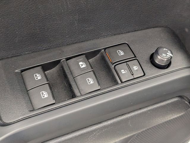 Used 2019 Toyota Tacoma SR w/ SR Convenience Package image 11