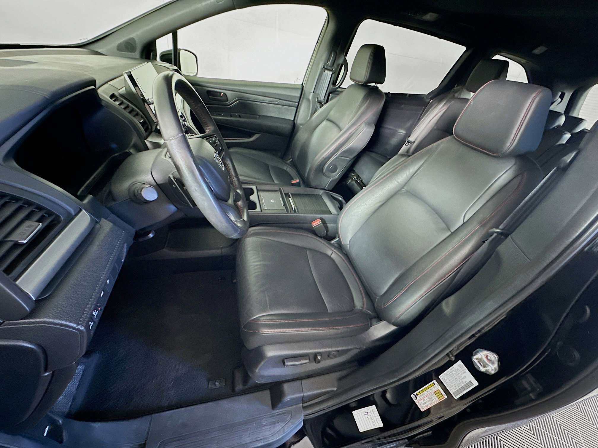 Used 2025 Honda Odyssey Sport-L image 13