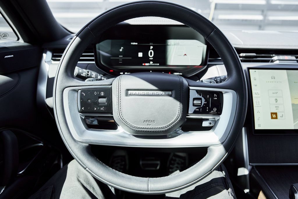 Used 2024 Land Rover Range Rover SE AWD/4WD image 47