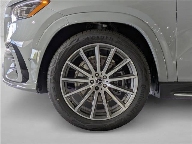 New 2026 Mercedes-Benz GLS 580 4MATIC image 9
