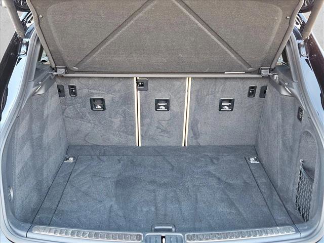 Used 2023 Porsche Macan S image 6