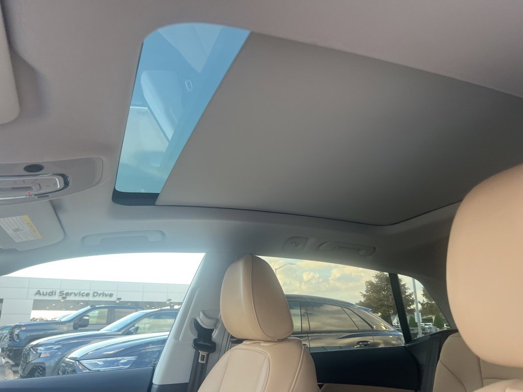 Used 2020 Audi Q8 Premium Plus image 5