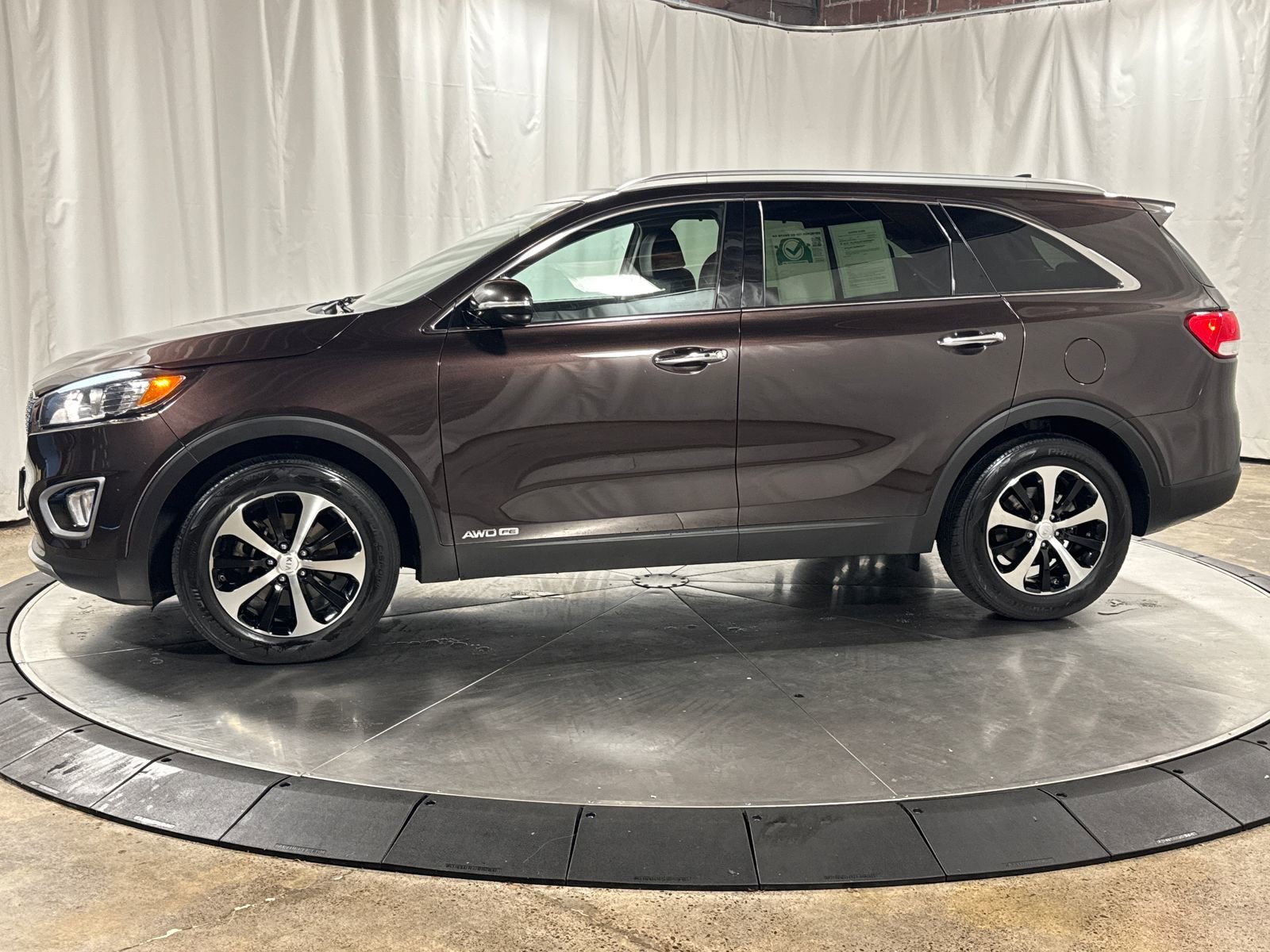 Used 2017 Kia Sorento EX image 10