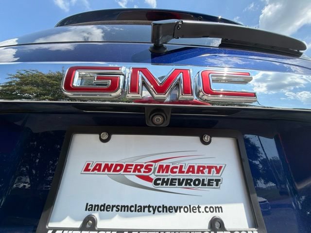 Used 2023 GMC Acadia SLE w/ Driver Convenience Package FWD image 19