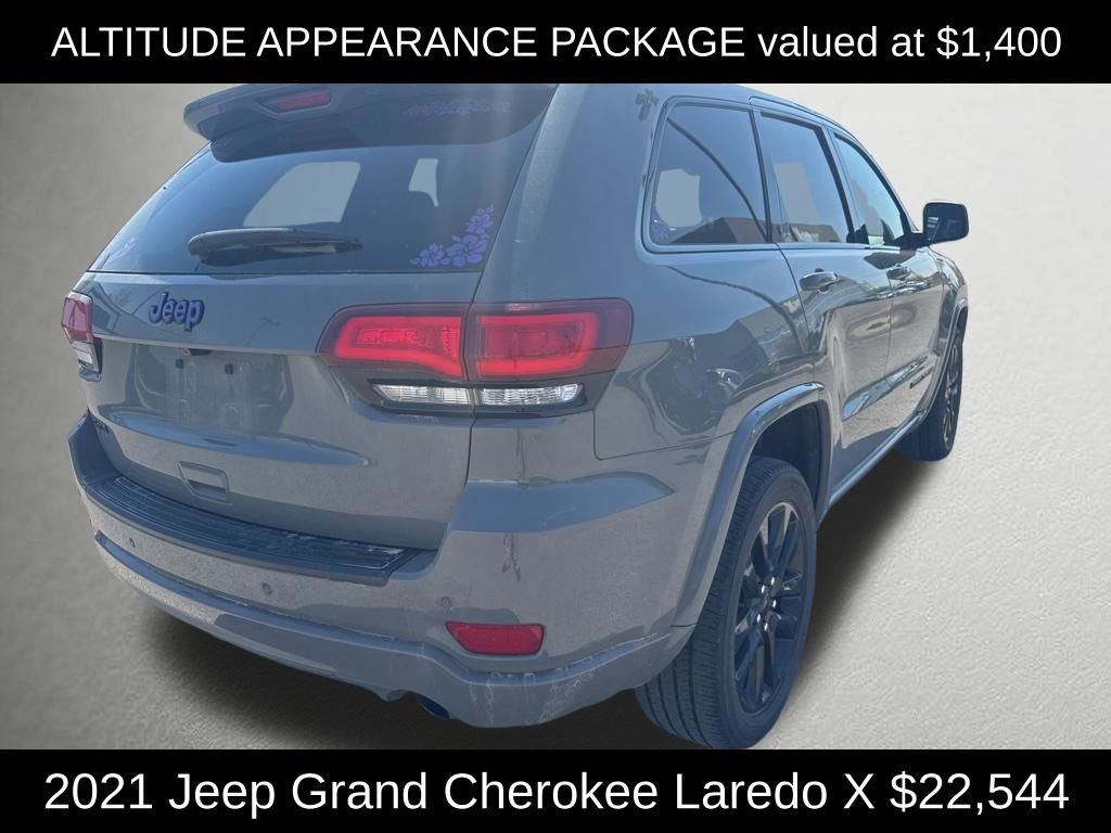Used 2021 Jeep Grand Cherokee Laredo X image 3