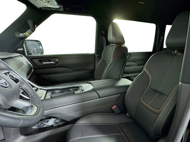 New 2026 Nissan Armada SL w/ Captain's Chari Seat Package image 11