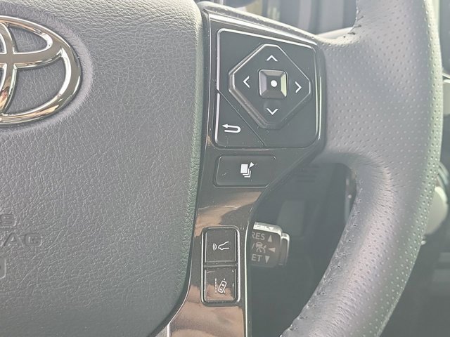 Used 2023 Toyota 4Runner TRD Off-Road image 31
