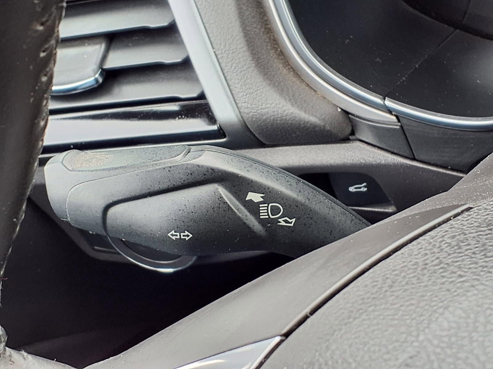 Used 2014 Ford Fusion SE FWD image 19