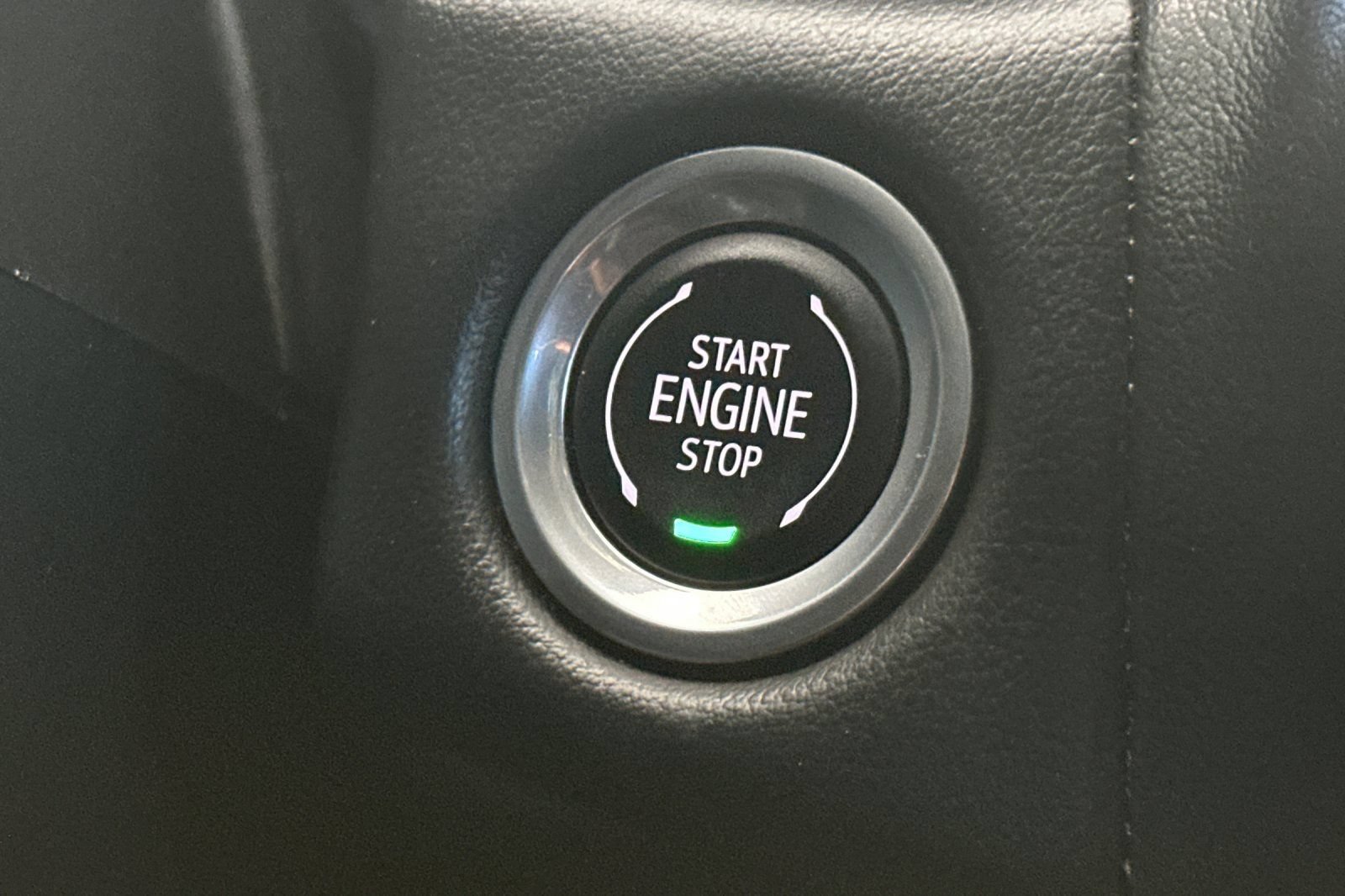 Used 2024 Chevrolet Suburban RST RWD image 22