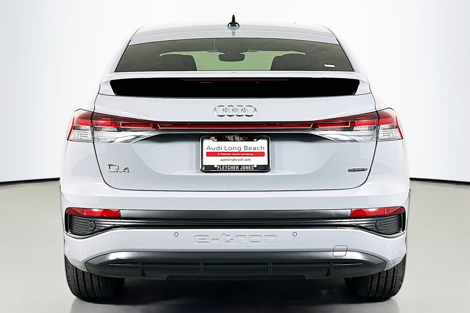 Used 2024 Audi Q4 e-tron Prestige w/ Black Optic Plus Package image 3