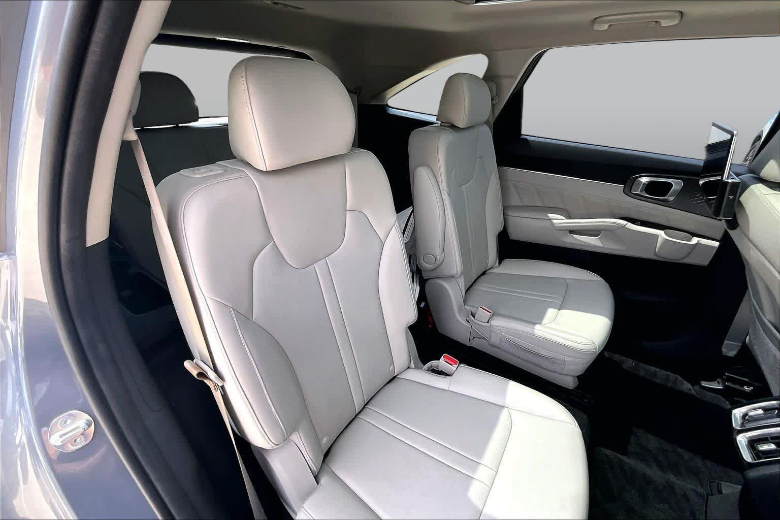 Certified 2023 Kia Sorento SX AWD/4WD image 19