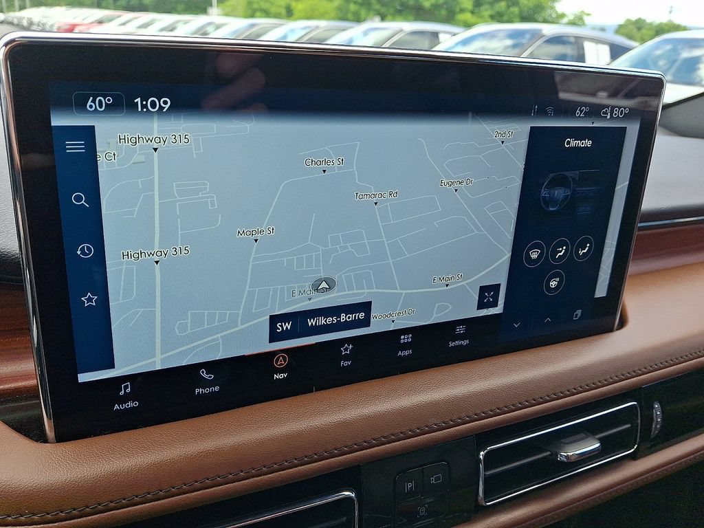 Certified 2023 Lincoln Nautilus Reserve AWD/4WD image 17