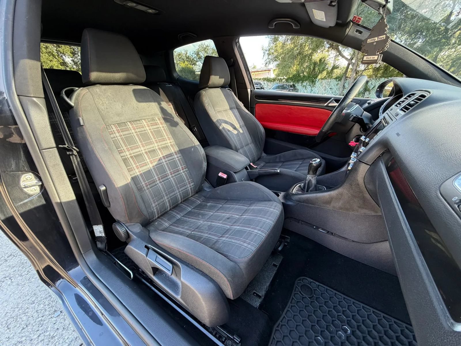 Used 2010 Volkswagen GTI 2-Door FWD image 6