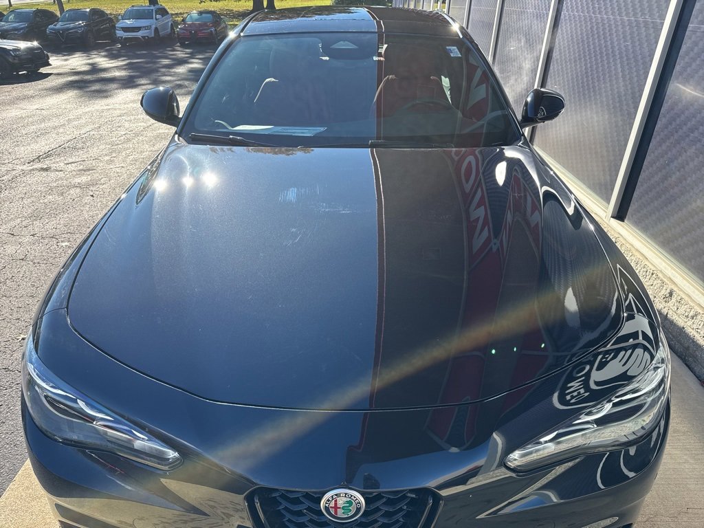 New 2025 Alfa Romeo Giulia AWD image 5