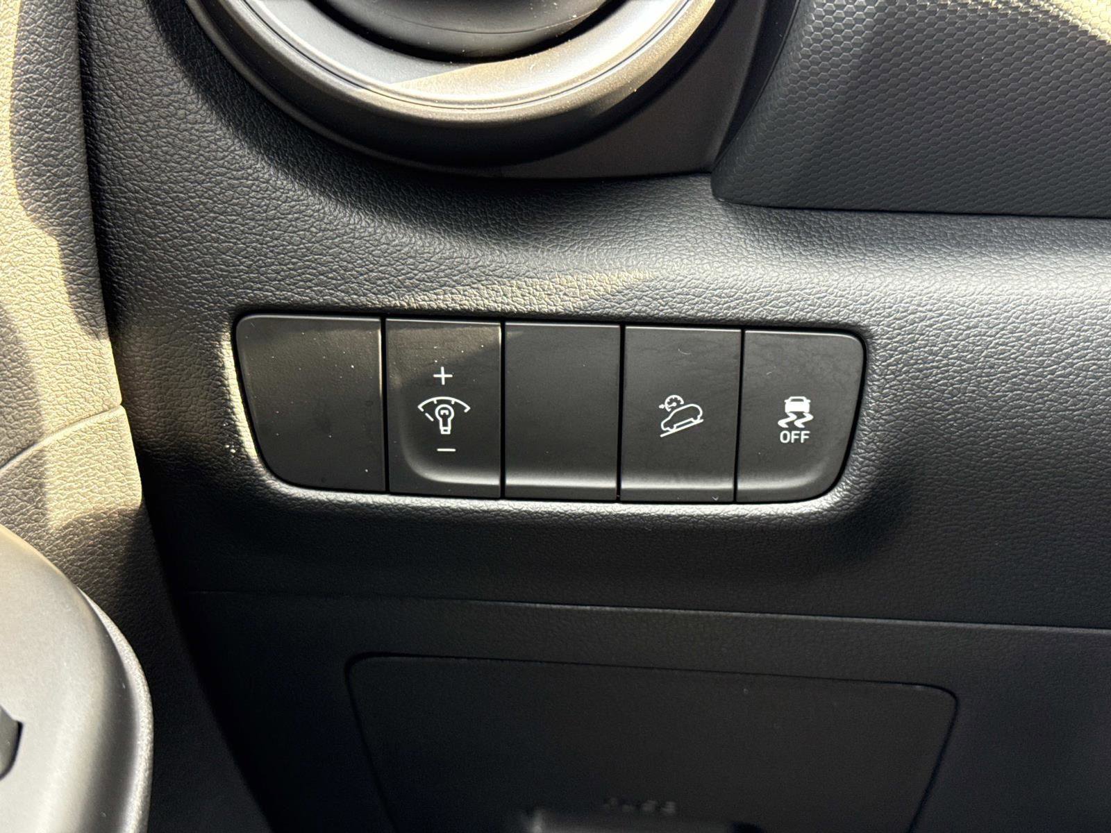 Certified 2023 Hyundai Kona SEL image 14