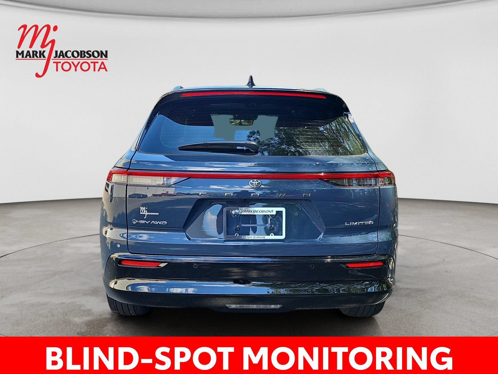 Used 2025 Toyota Crown Signia w/ Advanced Technology Package AWD/4WD image 11
