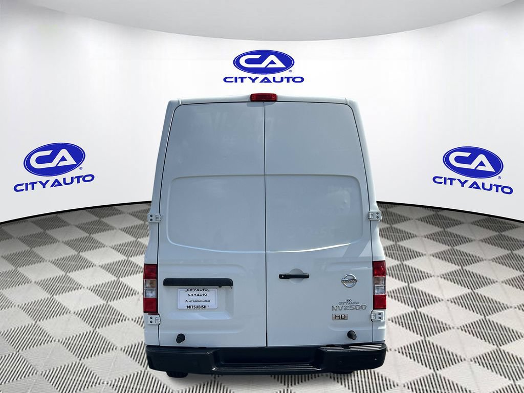Used 2016 Nissan NV 2500 SV w/ Technology Package RWD image 5