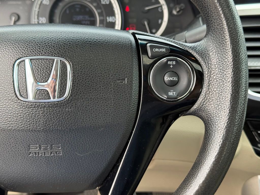 Used 2017 Honda Accord EX image 16
