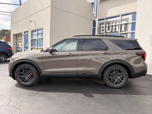 New 2027 Ford Explorer ST AWD/4WD image 5