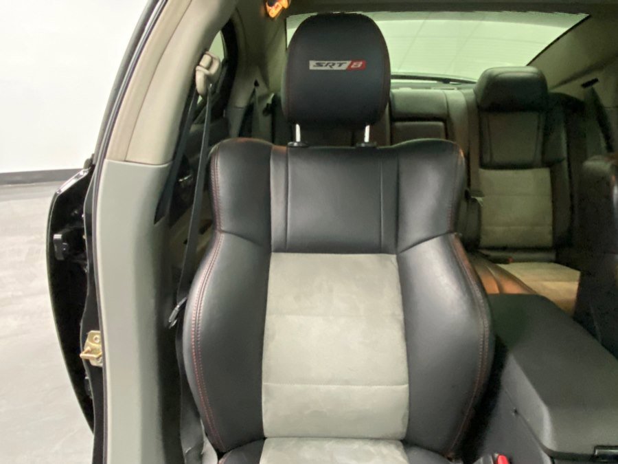 Used 2006 Dodge Charger SRT8 w/ SRT Option Group III RWD image 25
