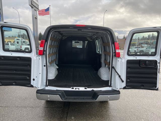 Used 2021 GMC Savana 2500 w/ Driver Convenience Package RWD image 5