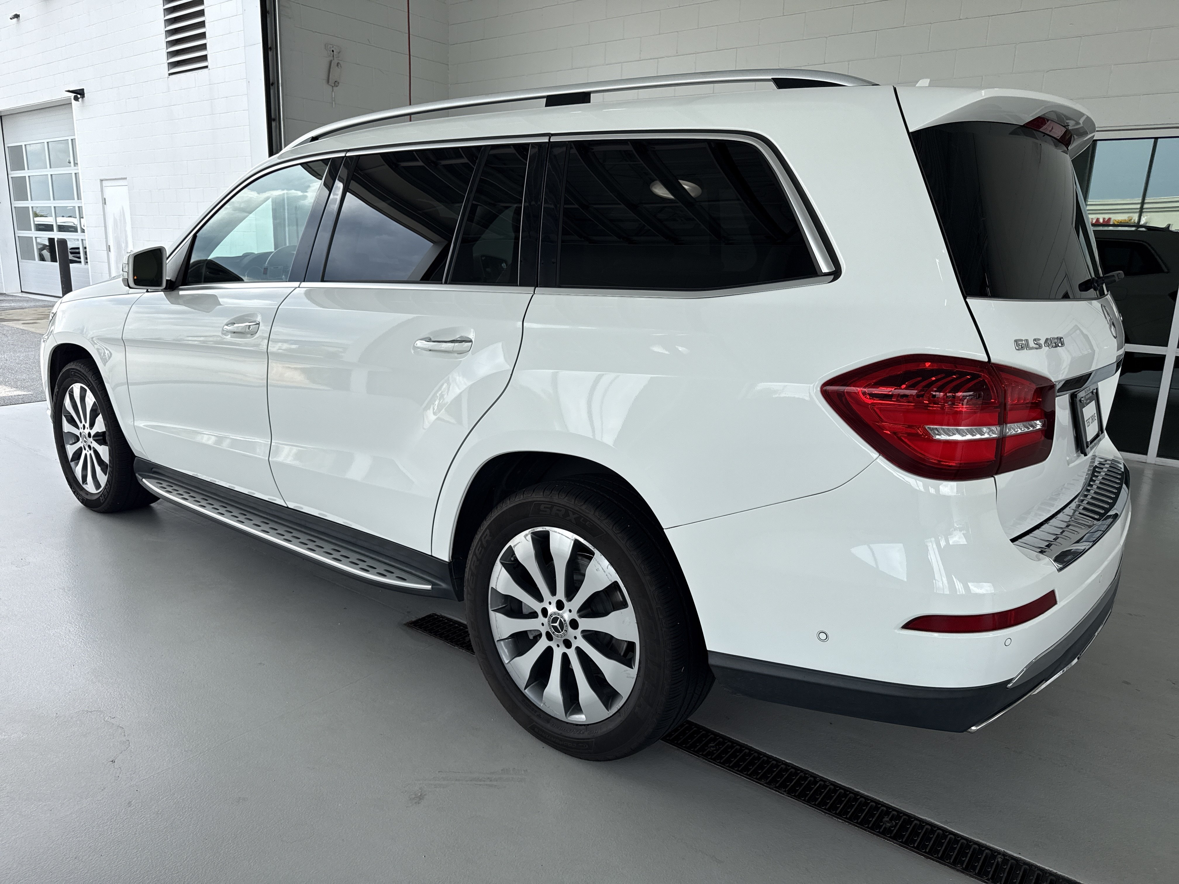 Used 2019 Mercedes-Benz GLS 450 4MATIC image 3