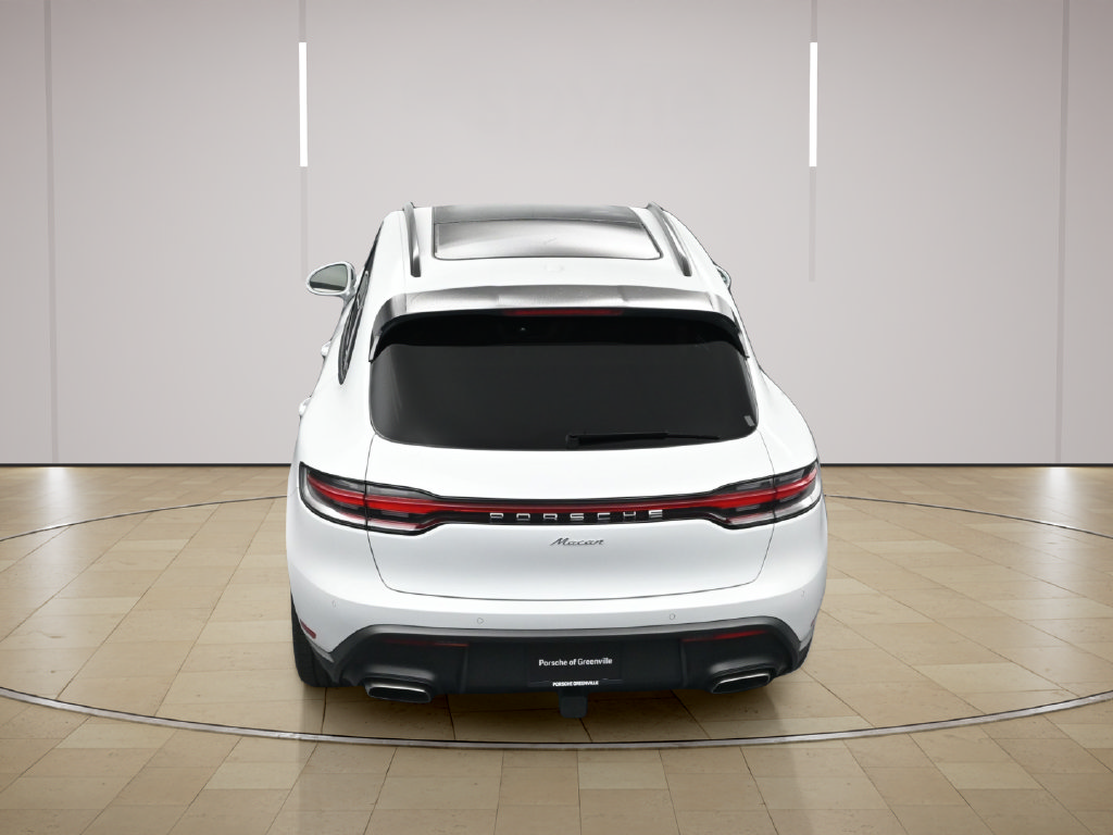 Certified 2026 Porsche Macan AWD/4WD image 35