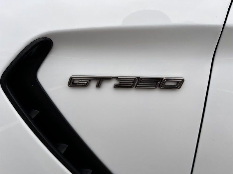 Used 2016 Ford Mustang Shelby GT350 w/ Technology Package image 53