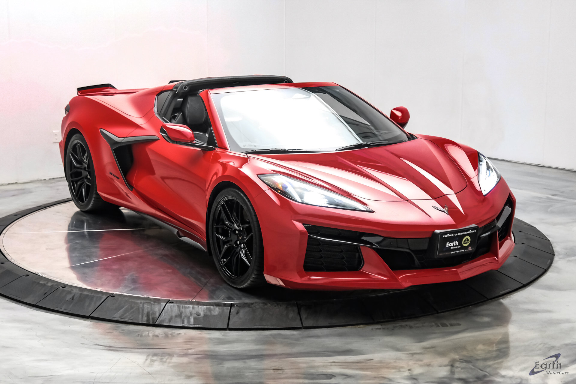 Used 2024 Chevrolet Corvette Z06 RWD image 34