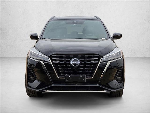 Used 2023 Nissan Kicks SR w/ SR Premium Package image 2