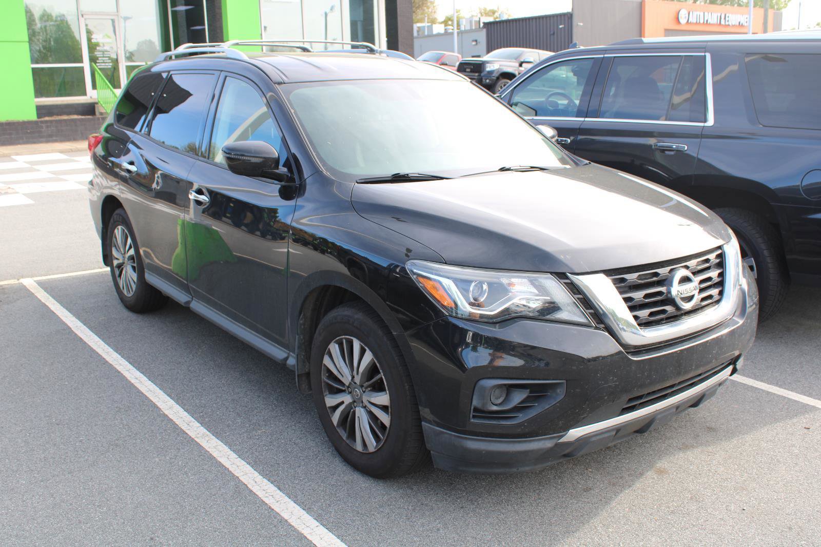 Used 2019 Nissan Pathfinder S image 3