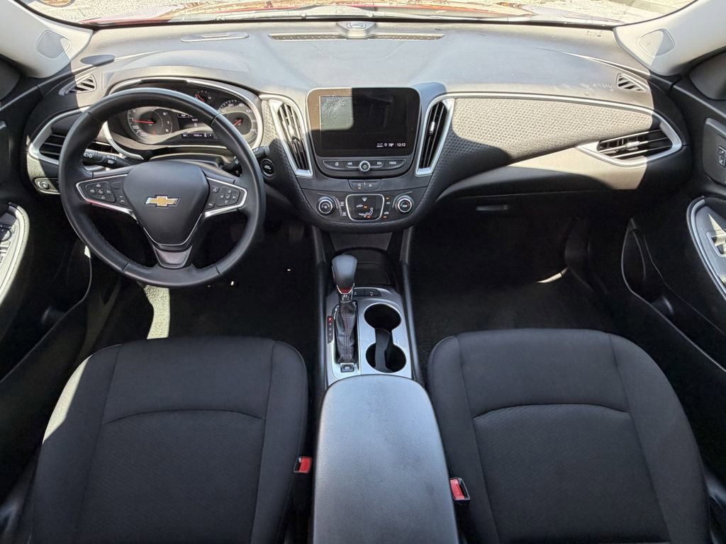 Used 2025 Chevrolet Malibu RS FWD image 12