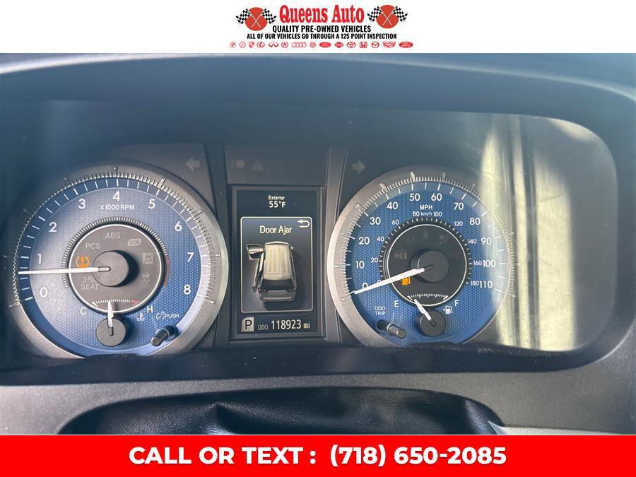 Used 2017 Toyota Sienna XLE image 19
