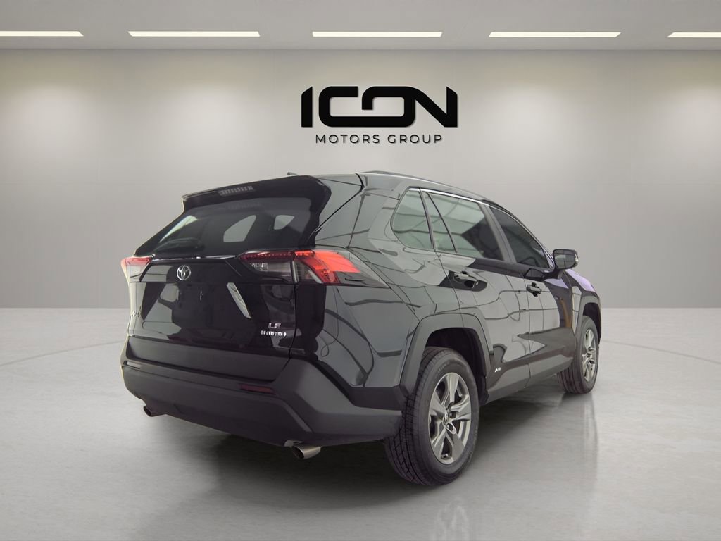 Used 2023 Toyota RAV4 LE image 2